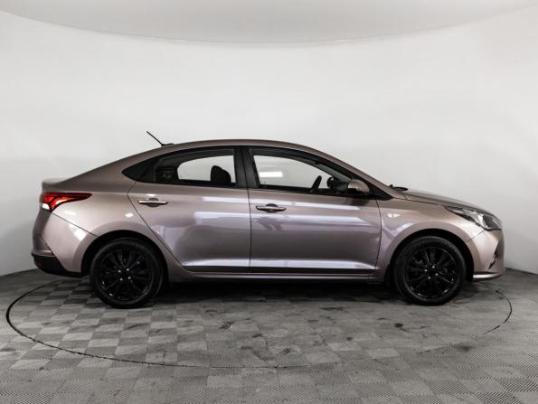 Hyundai Solaris II Рестайлинг с пробегом 2021 года, цена 1 533 510 рублей, 55143 км, седан, Автокод Объявления