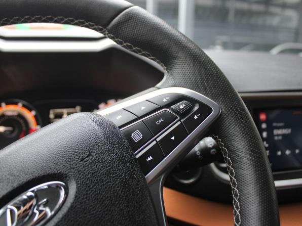 Lada (ВАЗ) Vesta I Рестайлинг (NG) с пробегом 2025 года, цена 1 579 000 рублей, 17700 км, универсал, Автокод Объявления