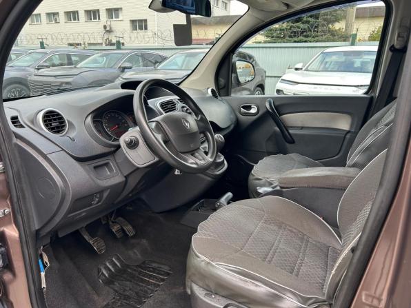 Renault Kangoo II Рестайлинг с пробегом 2014 года, цена 899 000 рублей, 195254 км, минивэн, Автокод Объявления