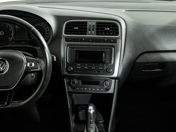 Volkswagen Polo V Рестайлинг с пробегом 2018 года, цена 1 175 900 рублей, 88371 км, седан, Автокод Объявления