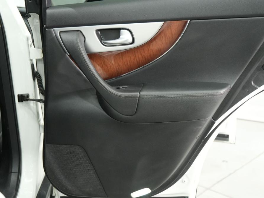 Infiniti FX II (S51) Рестайлинг Новосибирск  - изображение 10