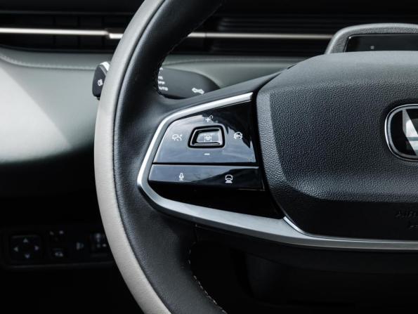 Changan Lamore с пробегом 2023 года, цена 1 989 500 рублей, 25344 км, седан, Автокод Объявления