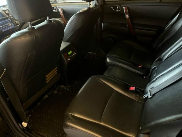Toyota Highlander II (XU40) Рестайлинг с пробегом 2013 года, цена 1 608 100 рублей, 248489 км, внедорожник, Автокод Объявления