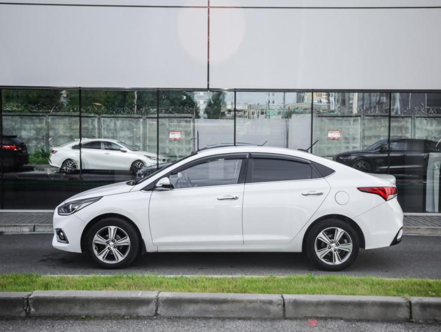 Hyundai Solaris II Санкт-Петербург  - изображение 9