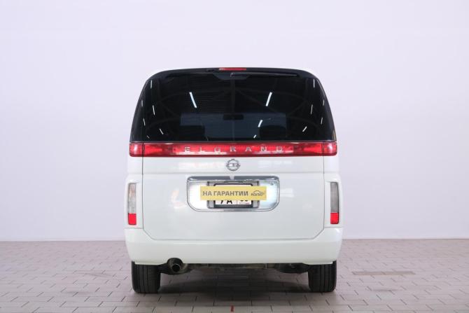Nissan Elgrand II (E51) с пробегом 2002 года, цена 1 439 000 рублей, 153300 км, минивэн, Автокод Объявления