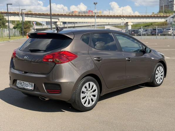 Kia Ceed II Рестайлинг с пробегом 2018 года, цена 1 450 000 рублей, 105604 км, хэтчбек, Автокод Объявления