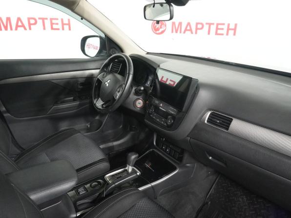 Mitsubishi Outlander III Рестайлинг 2 с пробегом 2018 года, цена 1 719 000 рублей, 167883 км, внедорожник, Автокод Объявления
