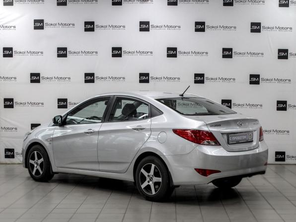 Hyundai Solaris I Рестайлинг с пробегом 2015 года, цена 949 900 рублей, 194000 км, седан, Автокод Объявления