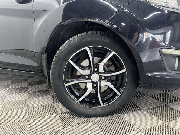 Ford Fiesta Mk6 Рестайлинг с пробегом 2016 года, цена 899 000 рублей, 96506 км, седан, Автокод Объявления