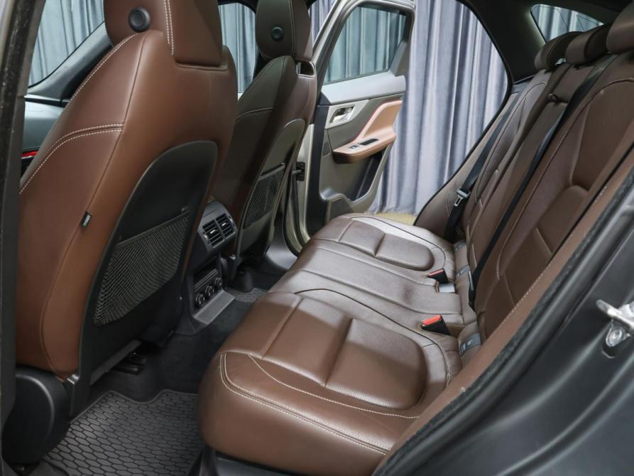 Jaguar F-Pace I Москва  - изображение 12