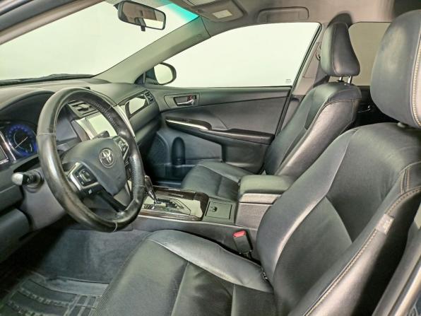 Toyota Camry VII (XV50) Рестайлинг с пробегом 2015 года, цена 1 699 000 рублей, 144000 км, седан, Автокод Объявления