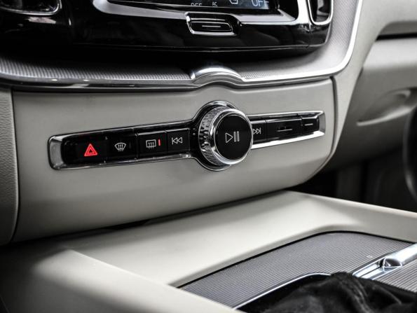 Volvo XC60 II с пробегом 2018 года, цена 3 669 000 рублей, 114925 км, внедорожник, Автокод Объявления