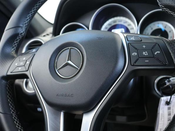 Mercedes-Benz C-Класс III (W204) Рестайлинг с пробегом 2013 года, цена 1 575 000 рублей, 142038 км, седан, Автокод Объявления