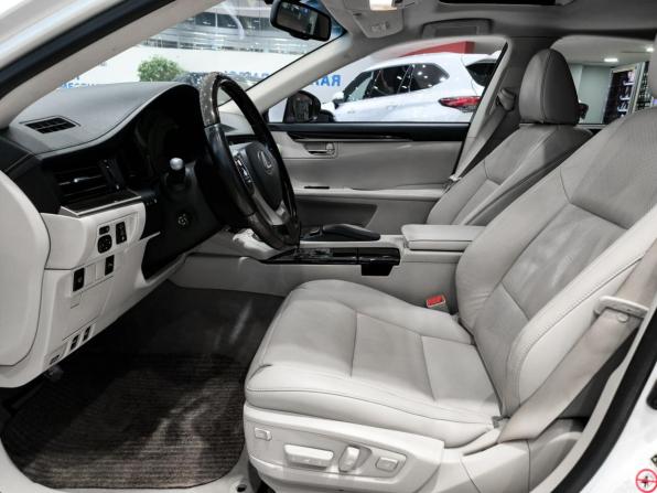Lexus ES VI с пробегом 2012 года, цена 2 030 000 рублей, 282775 км, седан, Автокод Объявления