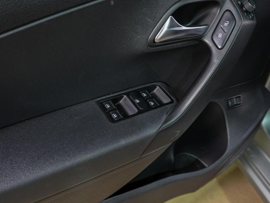 Volkswagen Polo V Рестайлинг Воронеж  - изображение 15