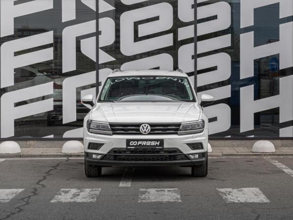 Volkswagen Tiguan II с пробегом 2018 года, цена 2 799 000 рублей, 123813 км, внедорожник, Автокод Объявления