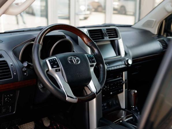 Toyota Land Cruiser Prado 150 Series с пробегом 2010 года, цена 3 250 000 рублей, 230360 км, внедорожник, Автокод Объявления