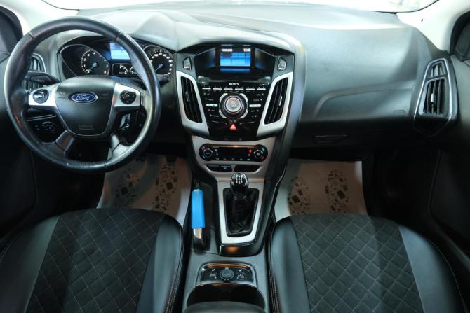 Ford Focus III с пробегом 2012 года, цена 749 000 рублей, 240000 км, хэтчбек, Автокод Объявления