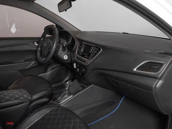 Hyundai Solaris II с пробегом 2018 года, цена 1 100 000 рублей, 157006 км, седан, Автокод Объявления