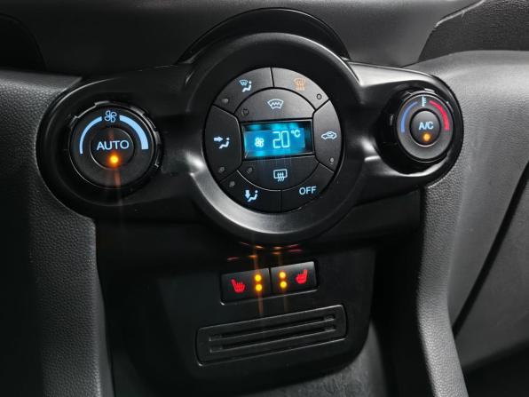 Ford EcoSport II с пробегом 2015 года, цена 875 000 рублей, 184831 км, внедорожник, Автокод Объявления