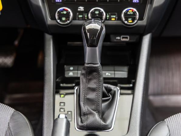 Skoda Octavia III (A7) Рестайлинг с пробегом 2020 года, цена 2 208 000 рублей, 88473 км, лифтбек, Автокод Объявления