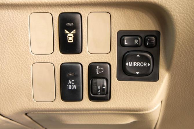 Toyota Ipsum II (M20) с пробегом 2003 года, цена 849 000 рублей, 379000 км, компактвэн, Автокод Объявления