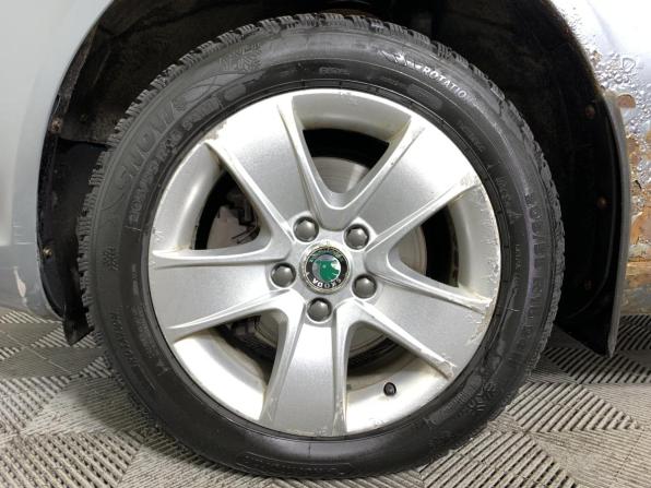 Skoda Octavia II (A5) Рестайлинг с пробегом 2013 года, цена 865 000 рублей, 216310 км, лифтбек, Автокод Объявления
