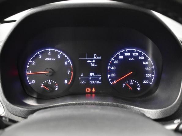 Hyundai Solaris II с пробегом 2018 года, цена 799 900 рублей, 190540 км, седан, Автокод Объявления