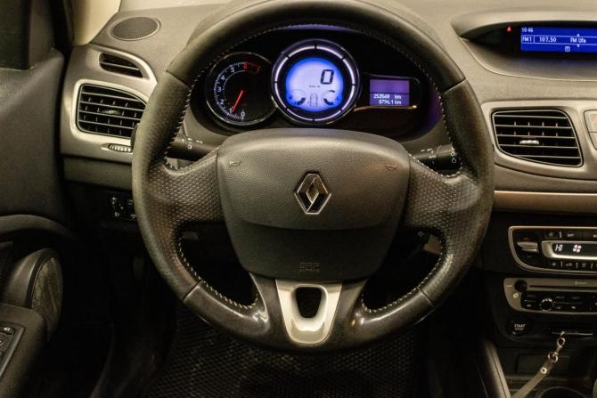 Renault Fluence I Рестайлинг с пробегом 2013 года, цена 659 000 рублей, 253568 км, седан, Автокод Объявления