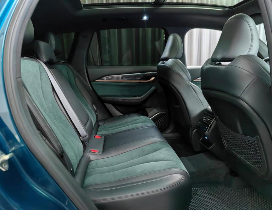 Geely Monjaro I Москва  - изображение 10