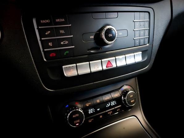 Mercedes-Benz B-Класс II (W246) Рестайлинг с пробегом 2015 года, цена 1 450 000 рублей, 152756 км, хэтчбек, Автокод Объявления
