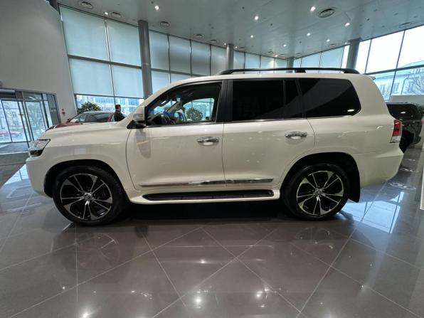 Toyota Land Cruiser 200 Series Рестайлинг 2 с пробегом 2017 года, цена 6 052 000 рублей, 167683 км, внедорожник, Автокод Объявления