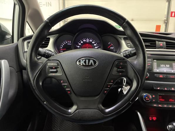 Kia Ceed II Рестайлинг с пробегом 2017 года, цена 1 399 000 рублей, 122000 км, хэтчбек, Автокод Объявления
