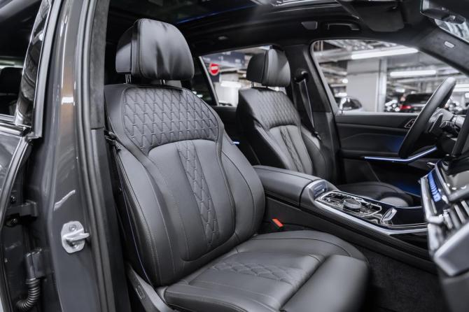 Новый BMW X7 I (G07) Рестайлинг 2025 года, цена 16 450 000 рублей, внедорожник, Автокод Объявления