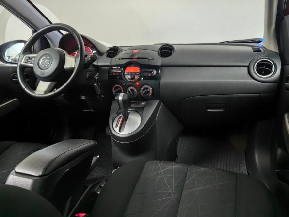 Mazda 2 II Рестайлинг (DE2) с пробегом 2011 года, цена 799 000 рублей, 87686 км, хэтчбек, Автокод Объявления