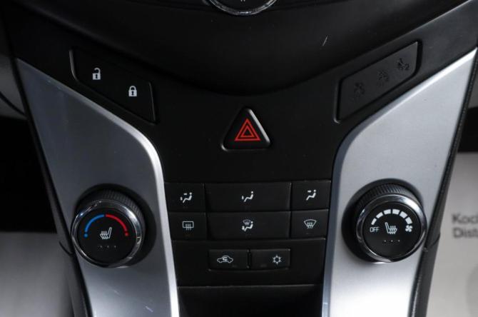 Chevrolet Cruze I Рестайлинг с пробегом 2013 года, цена 959 000 рублей, 128000 км, седан, Автокод Объявления