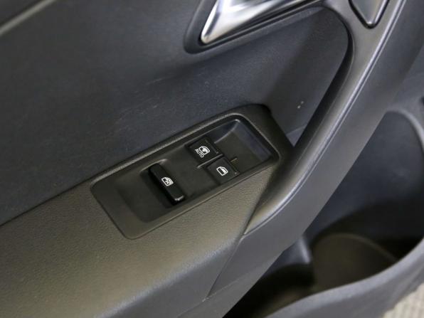 Volkswagen Polo V Рестайлинг с пробегом 2015 года, цена 745 000 рублей, 202721 км, седан, Автокод Объявления