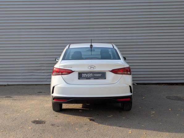 Hyundai Solaris II Рестайлинг с пробегом 2022 года, цена 1 550 000 рублей, 65904 км, седан, Автокод Объявления