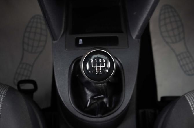 Volkswagen Caddy III Рестайлинг с пробегом 2012 года, цена 679 000 рублей, 329560 км, компактвэн, Автокод Объявления