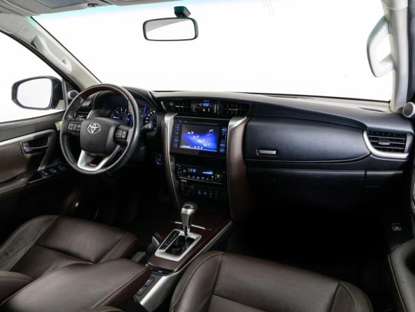 Toyota Fortuner II с пробегом 2017 года, цена 3 499 000 рублей, 126468 км, внедорожник, Автокод Объявления