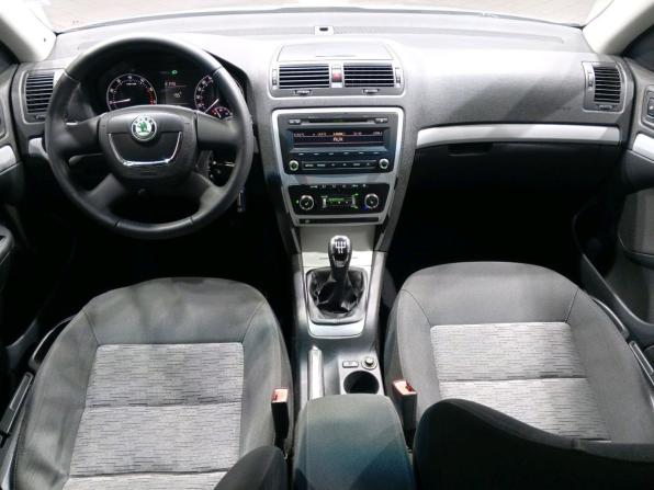 Skoda Octavia II (A5) Рестайлинг с пробегом 2011 года, цена 755 000 рублей, 129899 км, лифтбек, Автокод Объявления