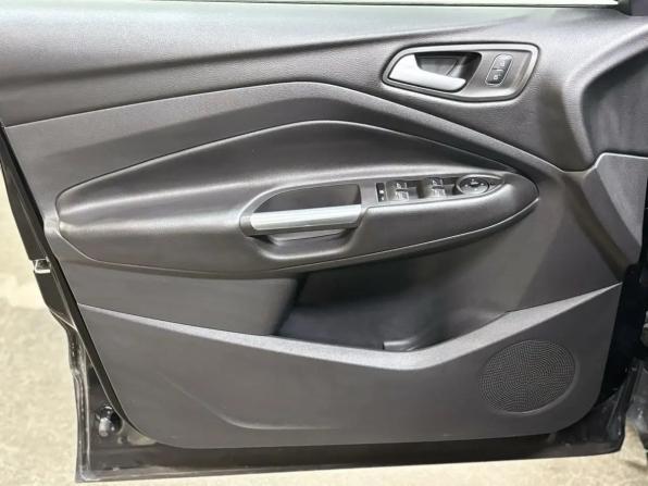 Ford Kuga II Рестайлинг с пробегом 2019 года, цена 1 859 000 рублей, 106111 км, внедорожник, Автокод Объявления