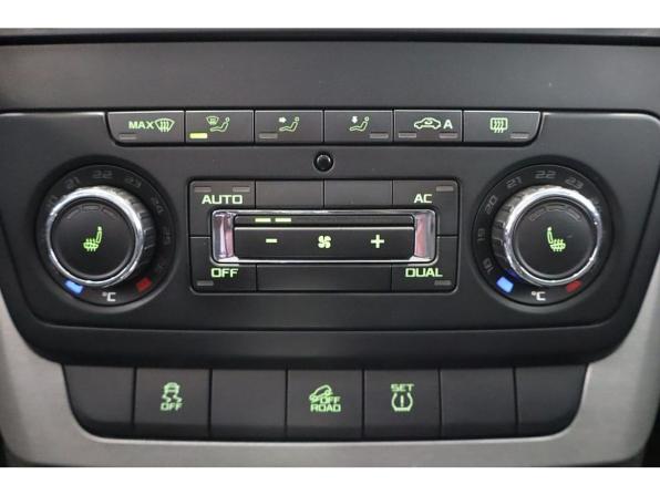 Skoda Yeti I с пробегом 2012 года, цена 1 006 000 рублей, 155073 км, внедорожник, Автокод Объявления