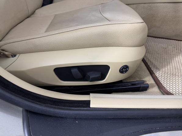 BMW 3 серии V (E90/E91/E92/E93) Рестайлинг с пробегом 2009 года, цена 1 250 000 рублей, 231000 км, седан, Автокод Объявления