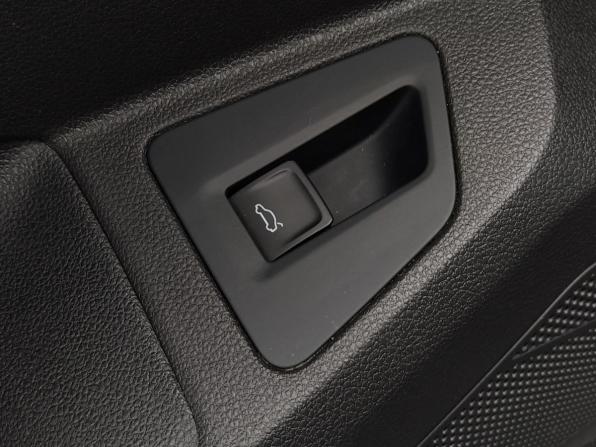 Volkswagen Touareg III с пробегом 2018 года, цена 4 550 000 рублей, 103500 км, внедорожник, Автокод Объявления