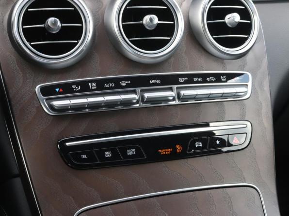 Mercedes-Benz GLC I (X253) Рестайлинг с пробегом 2019 года, цена 3 859 000 рублей, 65000 км, внедорожник, Автокод Объявления