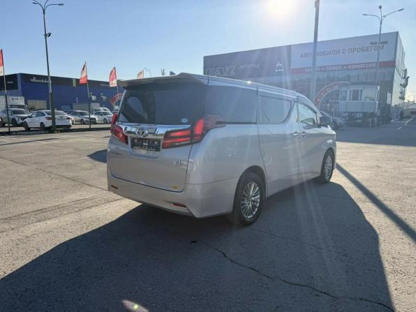 Toyota Alphard III Рестайлинг с пробегом 2018 года, цена 3 799 995 рублей, 240330 км, минивэн, Автокод Объявления