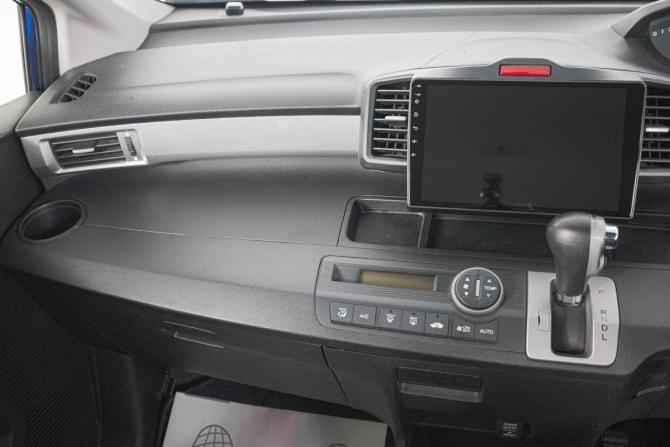 Honda Freed I Рестайлинг с пробегом 2012 года, цена 1 149 000 рублей, 155300 км, компактвэн, Автокод Объявления
