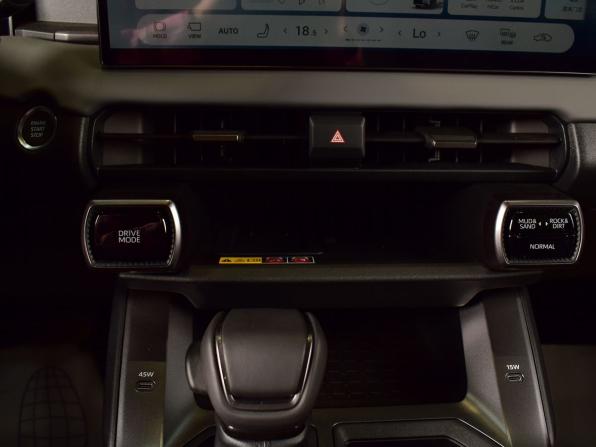 Toyota RAV4 VI (XA60) с пробегом 2026 года, цена 3 859 995 рублей, 16 км, внедорожник, Автокод Объявления