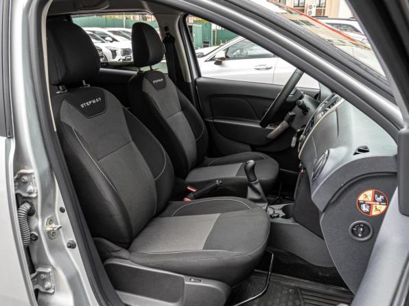 Renault Sandero II Рестайлинг с пробегом 2020 года, цена 1 270 000 рублей, 56896 км, хэтчбек, Автокод Объявления
